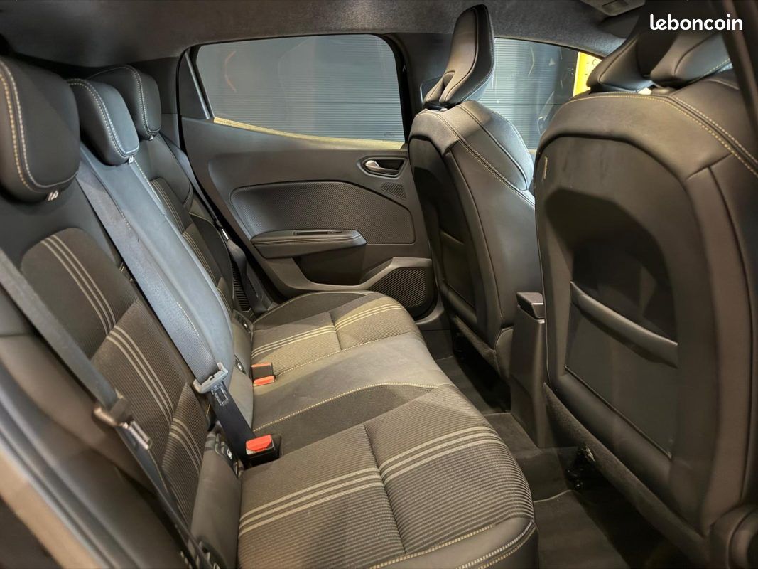 Renault clio e-tech engineered full hybrid 145 (image 14)