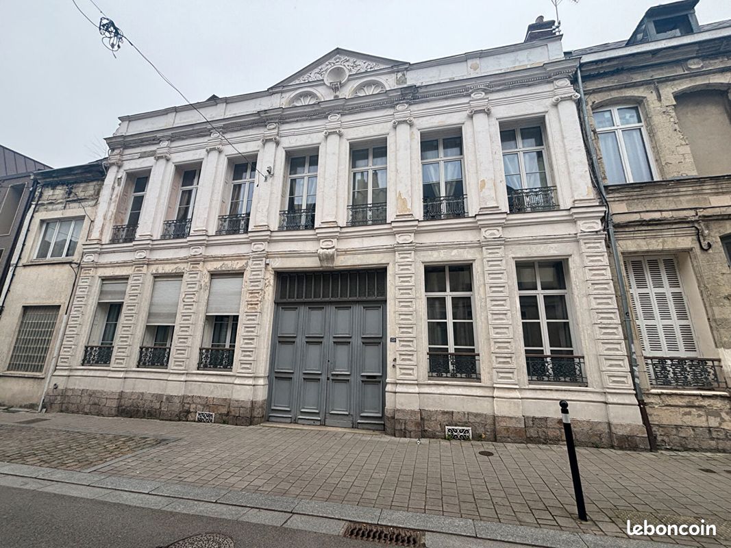 Maison 20 pièces 548 m² · à Valenciennes · 548 m² · 735 000 €