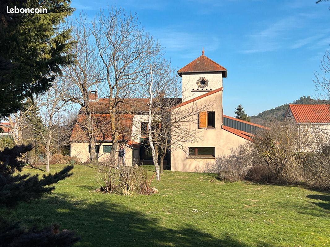 Maison 8 pièces 387 m² · à Chanonat · 387 m² · 499 000 €