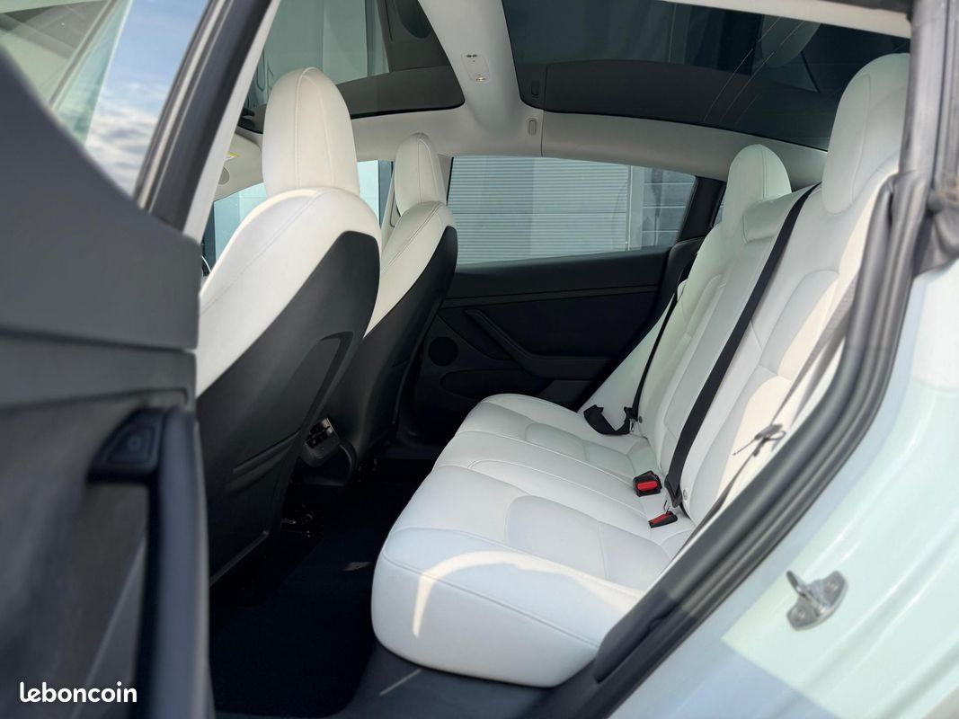 TESLA MODEL 3 Long Range Dual Motor 11/2022 AWD SOH 91,6% (image 20)