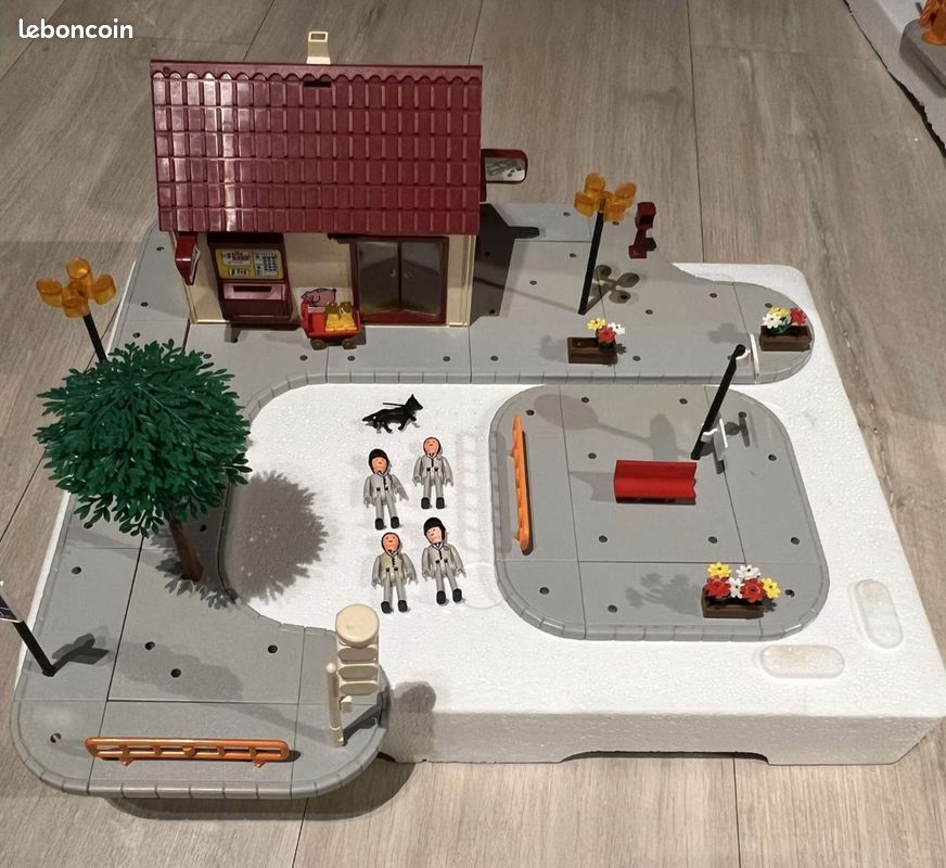 Gros Lot Accessoires Majorette - Panneaux, Cabines, Bancs - Voir 3 Photos - Occasion