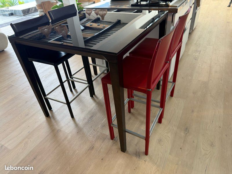 Table haute plus chaises (image 2)