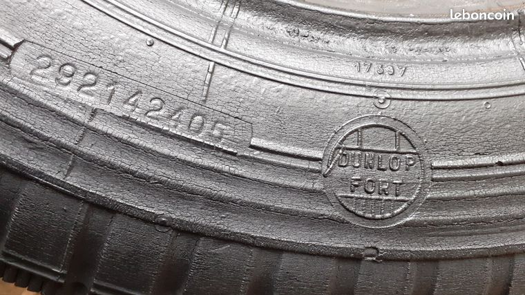 Ancien Buvard Publicitaire - Cycles Labor - Velo Pneus Dunlop noir