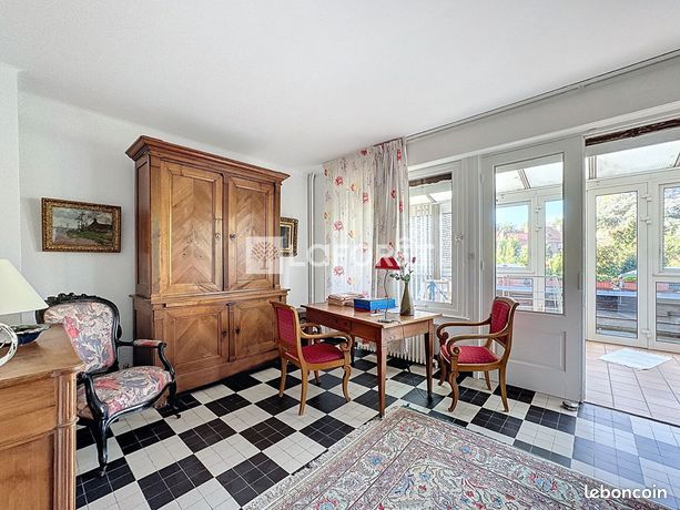 Maison 9 pièces 212 m²