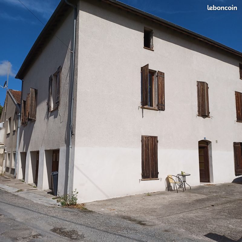Local commercial 9 pièces 168 m² · à Sainte-Livrade-sur-Lot · 168 m² · 245 000 €