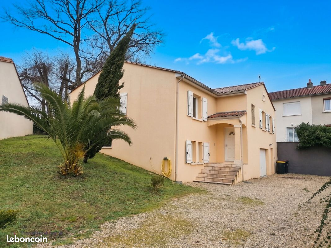 Maison 5 pièces 158 m² · à Angoulême · 158 m² · 243 800 €