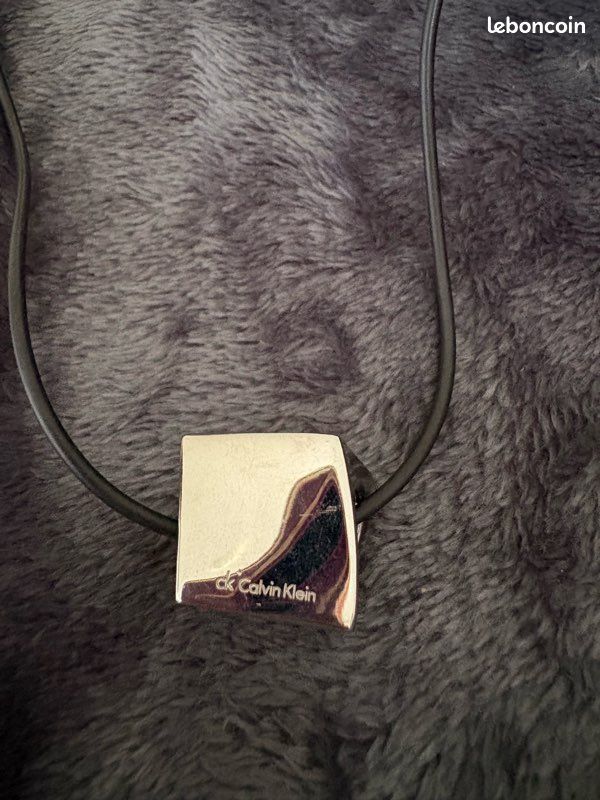 Collier pendentif Calvin Klein (image 1)