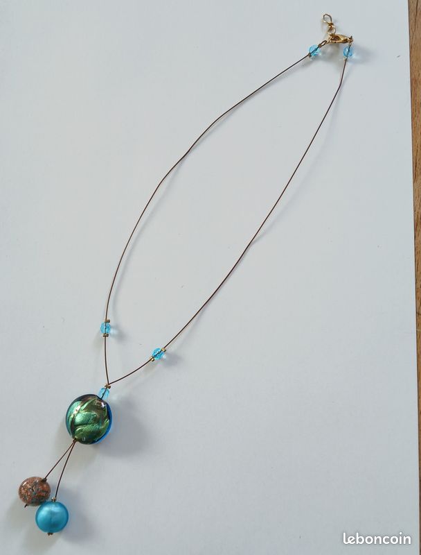 Collier Fantaisie En Verre Coloré - Occasion En Bon état, Sans Marque