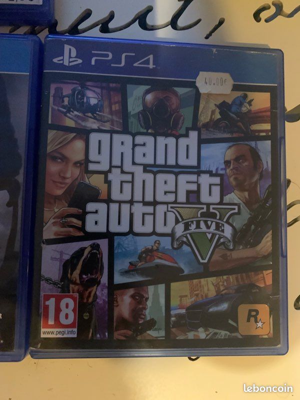 Ps4 pro + psvr 1 + 2 manettes + 14 jeux (image 10)