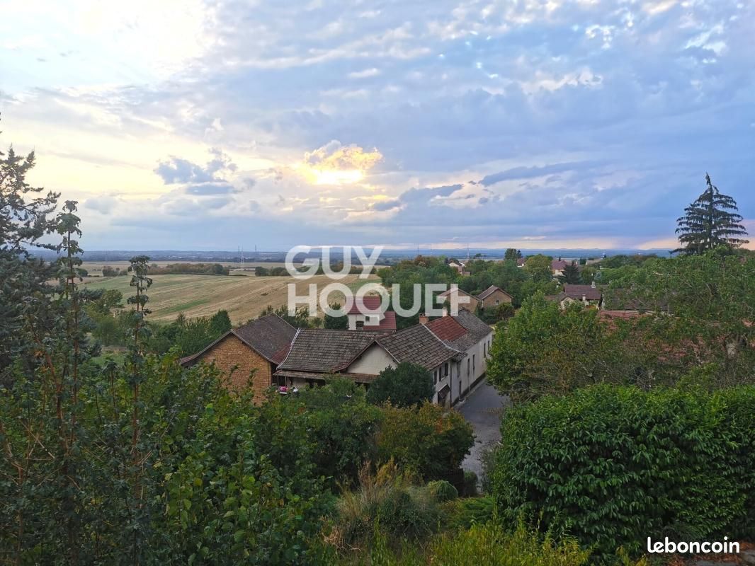 Maison 6 pièces 157 m² · à Vernas · 157 m² · 260 000 €