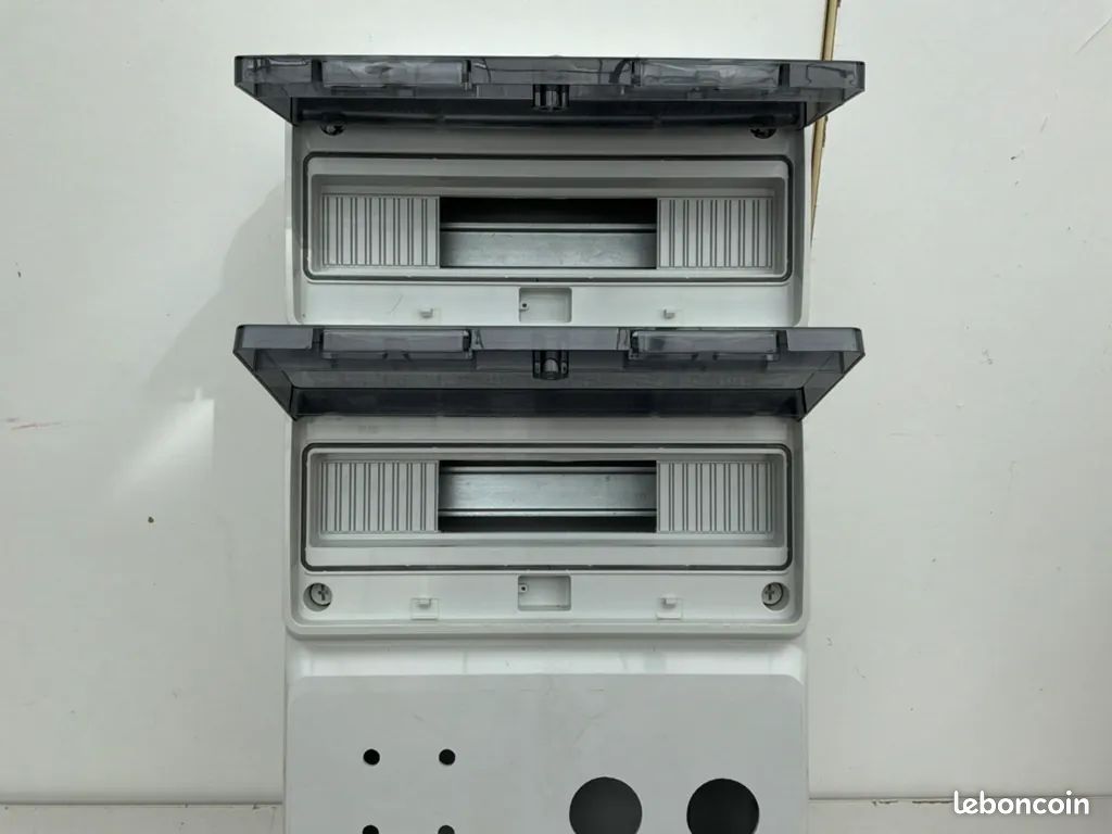 Coffret électrique vide (image 5)