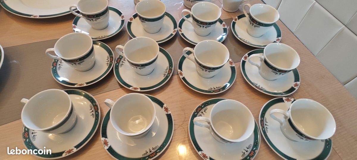 Service porcelaine de Bohème 72 pièces (image 3)