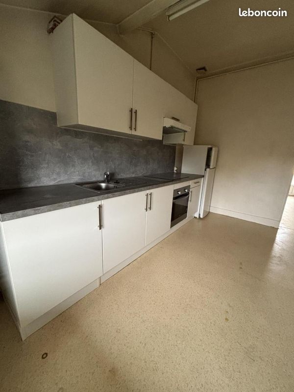Appartement 1 pièce 27 m² · à Clermont-Ferrand · 27 m² · 375 €