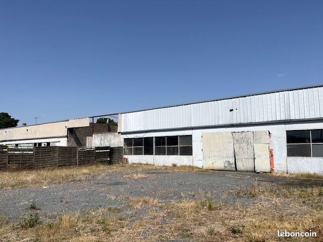 Local commercial 1400 m² · à Louisfert · 1 400 m² · 66 900 €