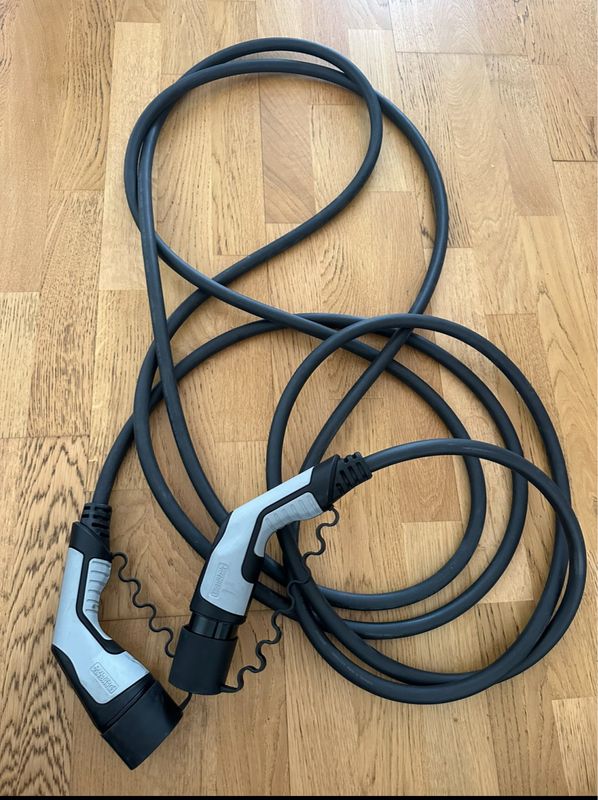 Cable de recharge T2 7m triphasé - Équipement auto