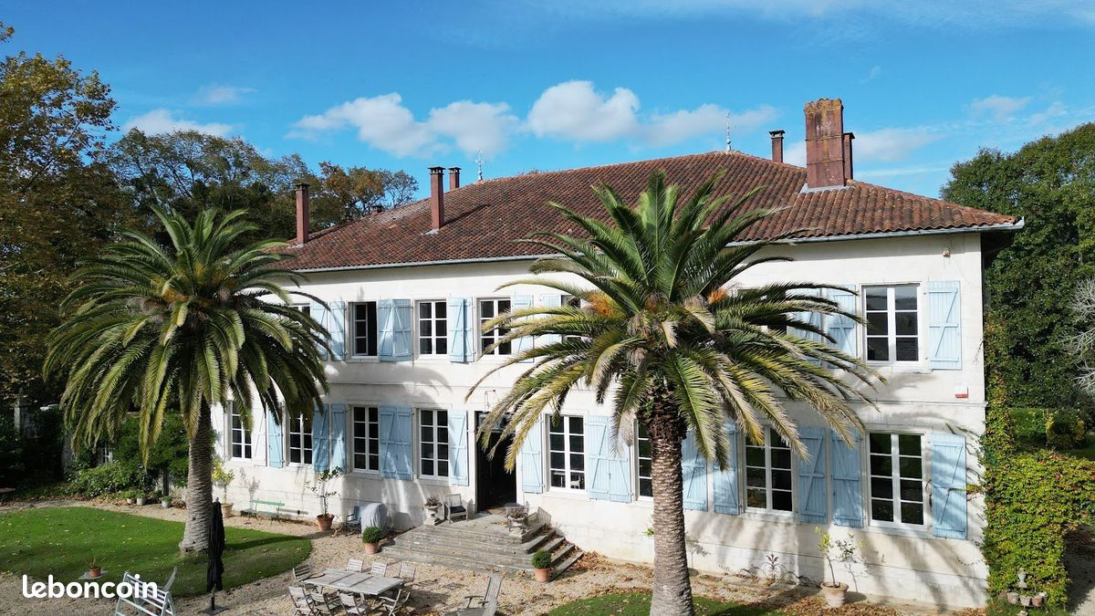 Maison 13 pièces 700 m² · à Bayonne · 700 m² · 1 895 000 €