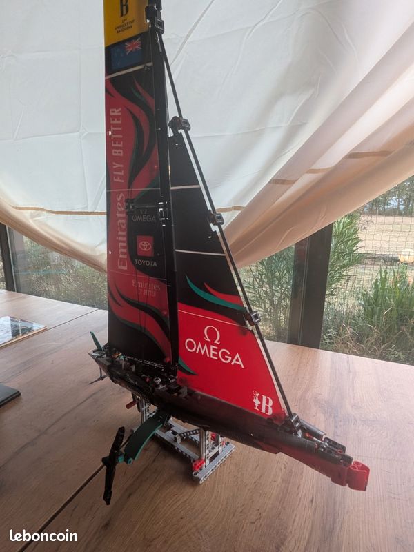 Bateau LEGO Toyota (image 2)