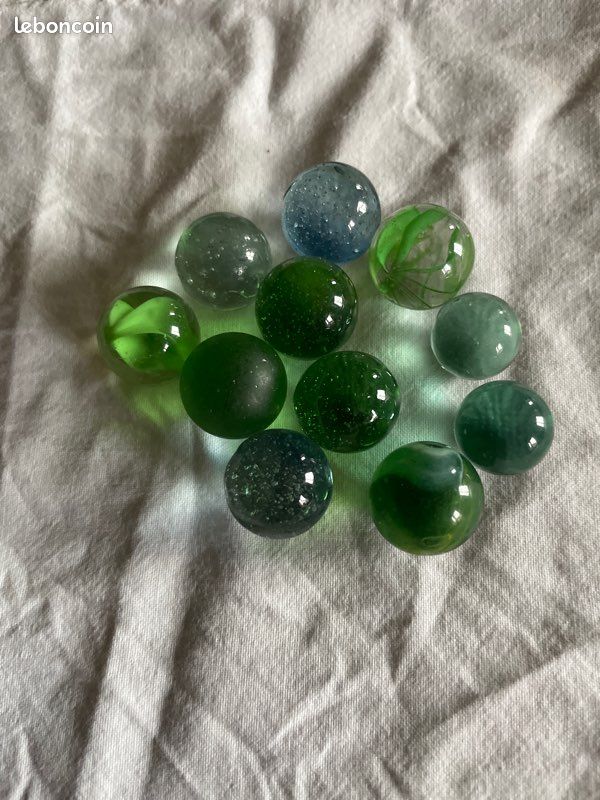 27 billes transparentes vertes et différents coloris verts (image 2)