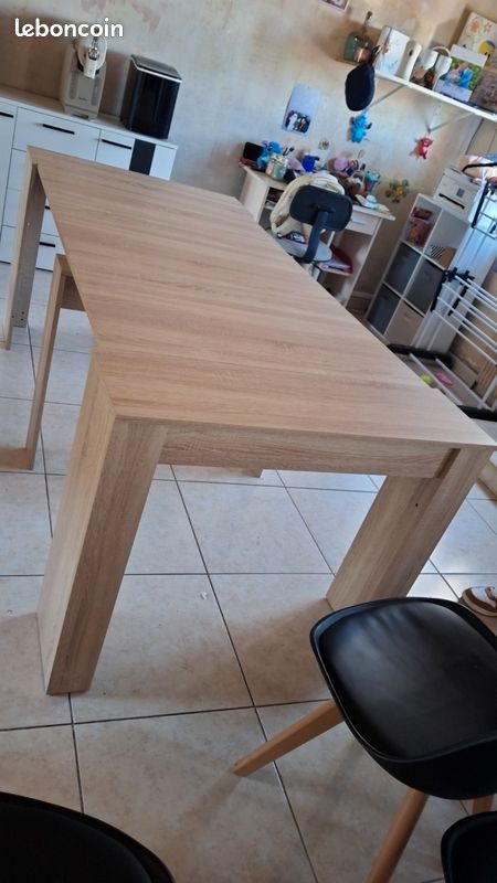 Table (image 5)
