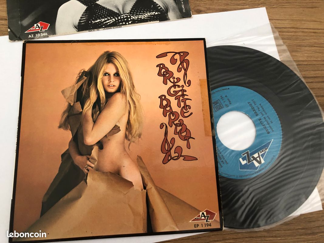 Lot de 2 vinyles 45 tours Brigitte Bardot années 60 (image 3)