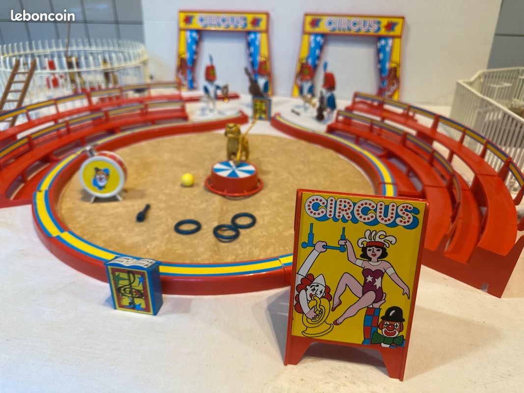 Accessoires Playmobil Cirque - Gradin N°2, Vintage, Avec Animaux Et Personnages, état Bon (occasion)
