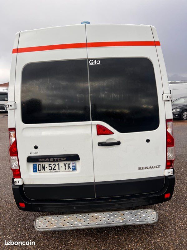 Renault master ambulance VASP 2015 (image 5)