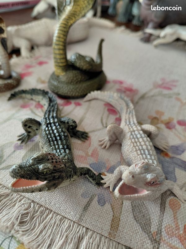 Papo crocodiles (image 2)