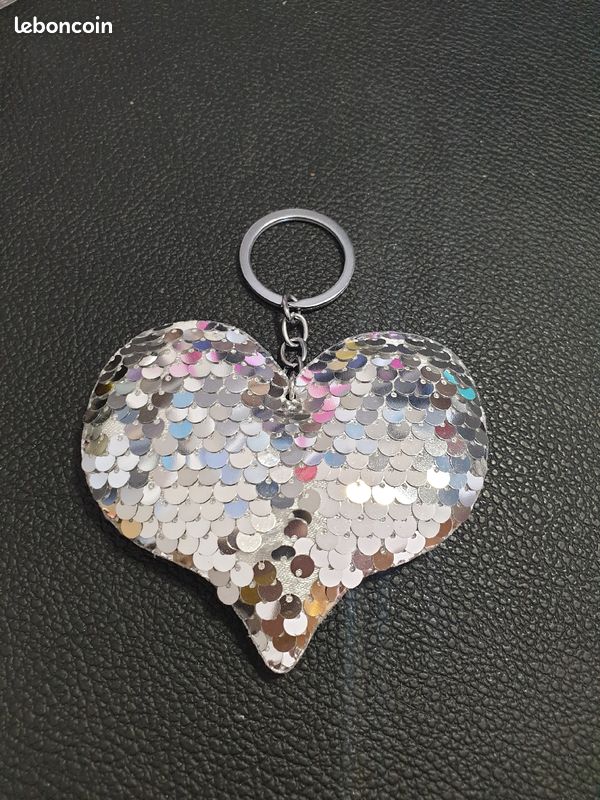 Porte-clés sequins Coeur argenté (image 2)