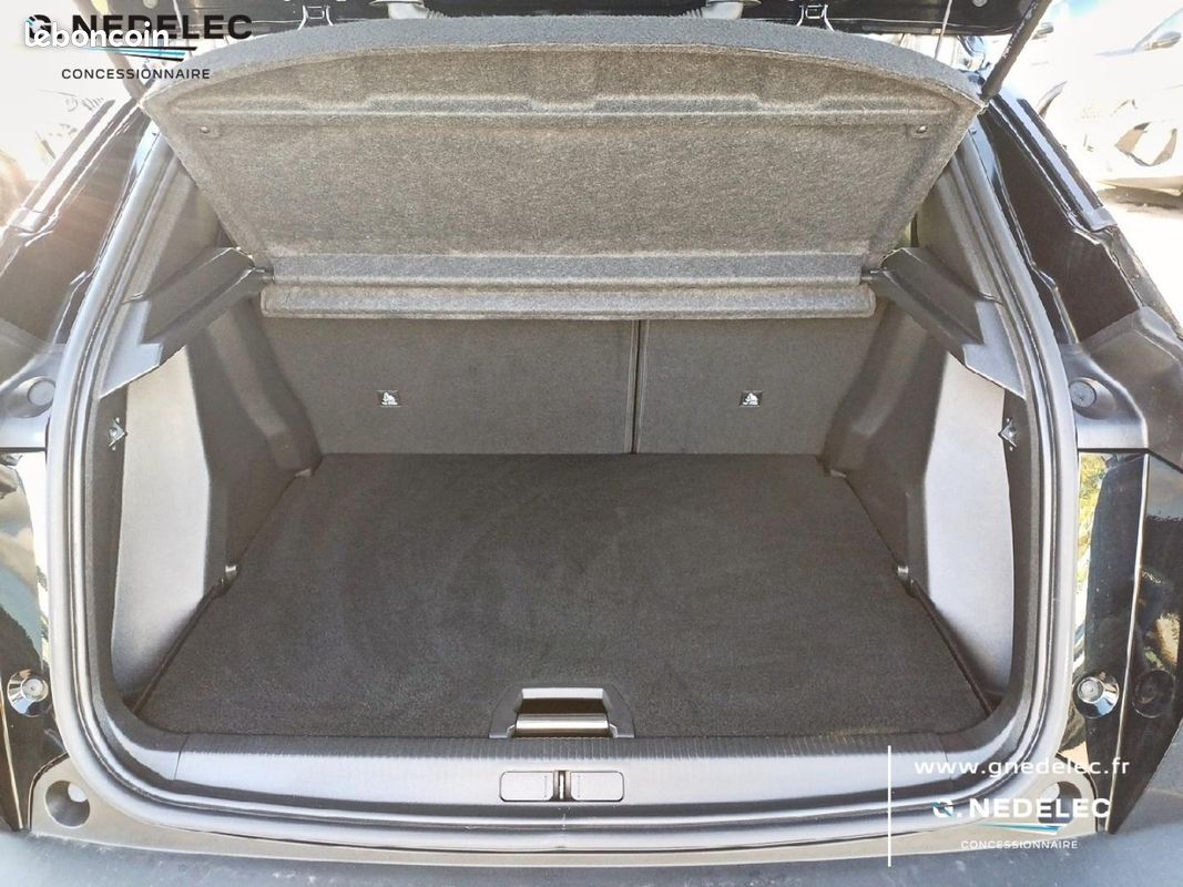 Peugeot 2008 1.2 Hybrid 145ch Allure e-DCS6 (image 6)