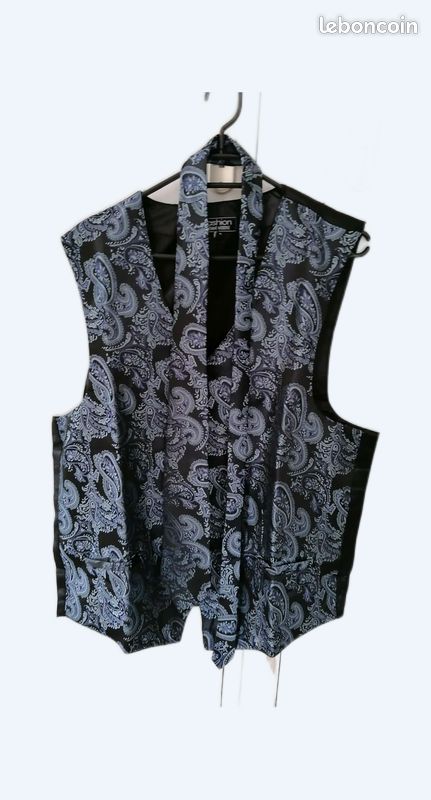 Gilet de costume avec cravate (image 1)