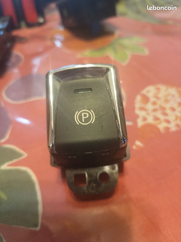 Interrupteur Frein à Main électrique 25175-6FR0A – Pour Nissan Qashqai J11, X-Trail T32 – Remplacement Direct, Plug & Play