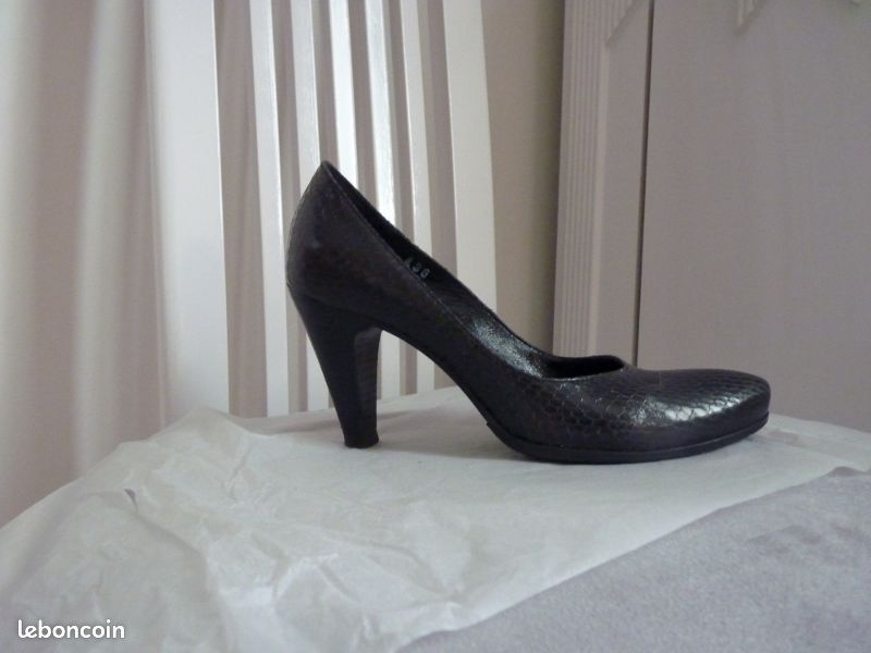 Escarpins en reptile marque cosmoparis (image 3)