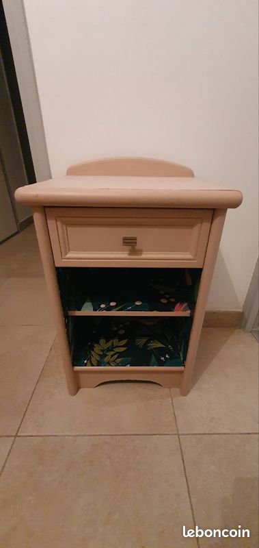 Chevet chambre fille (image 1)