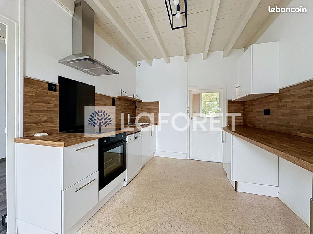 Maison 3 pièces 60 m² · à Saint-Pierre-du-Chemin · 60 m² · 680 €/mois