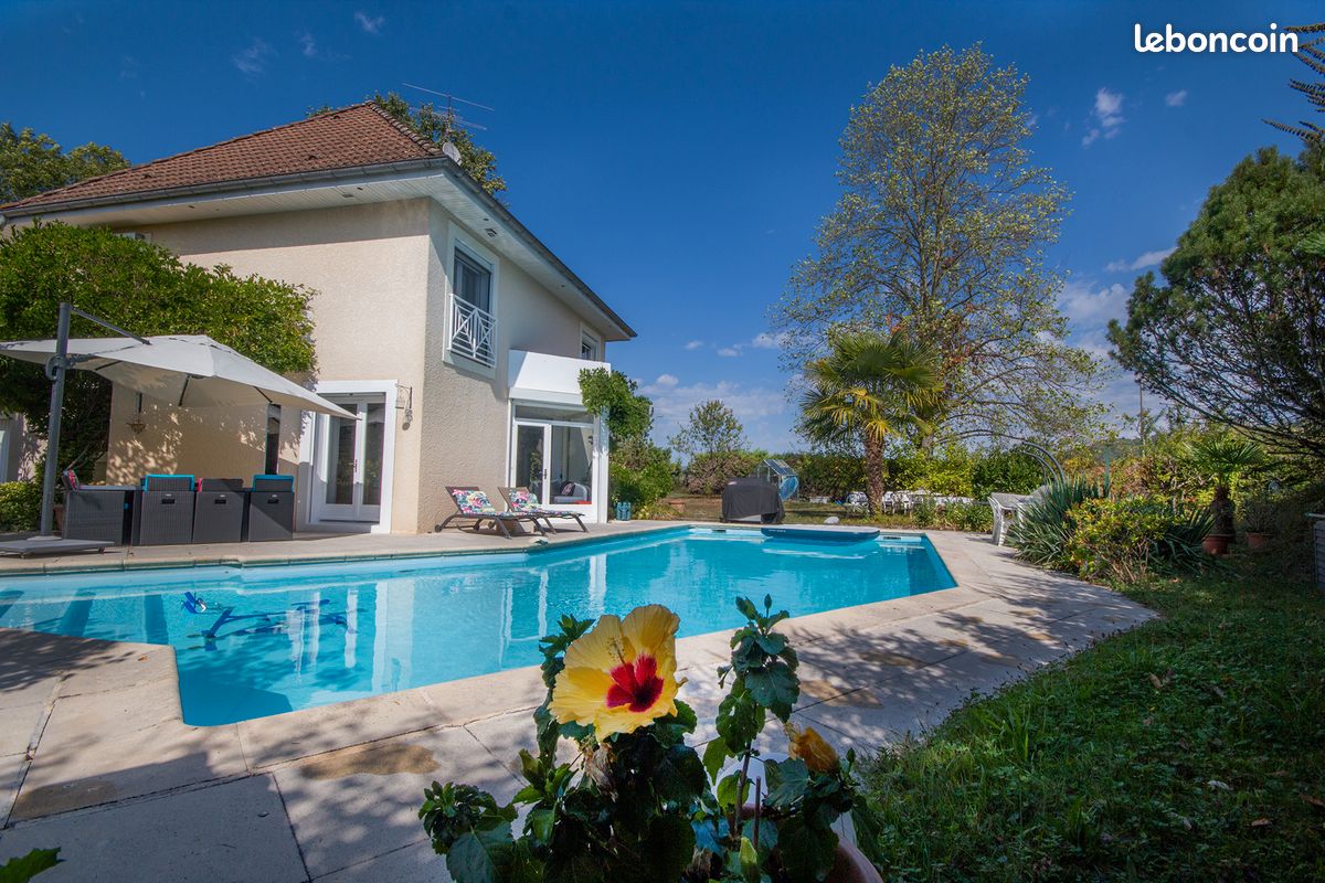 Maison 6 pièces 146 m² · à Sales · 146 m² · 790 000 €