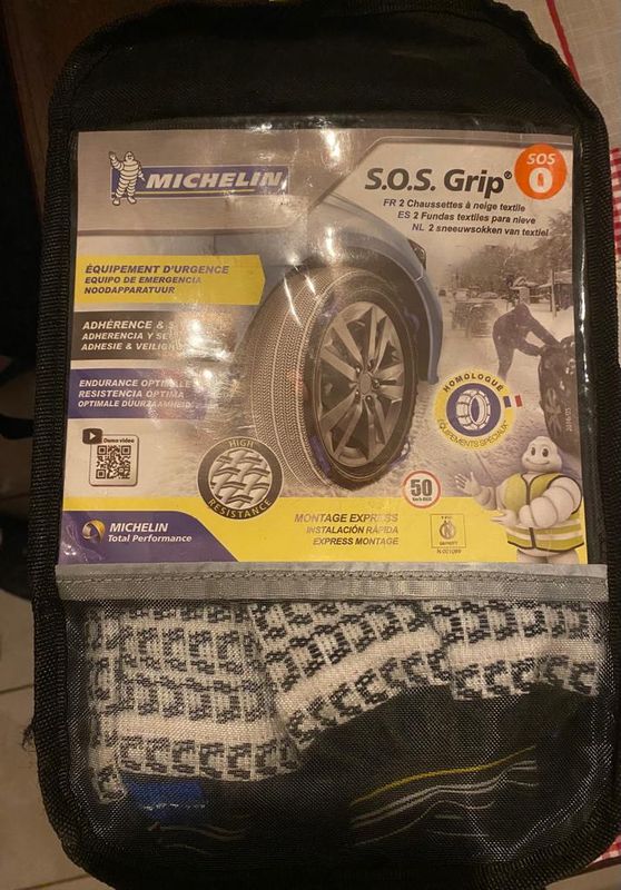 Chaussettes à Neige Michelin 008400 Sos Grip Textile - NEUF - Équipement  auto