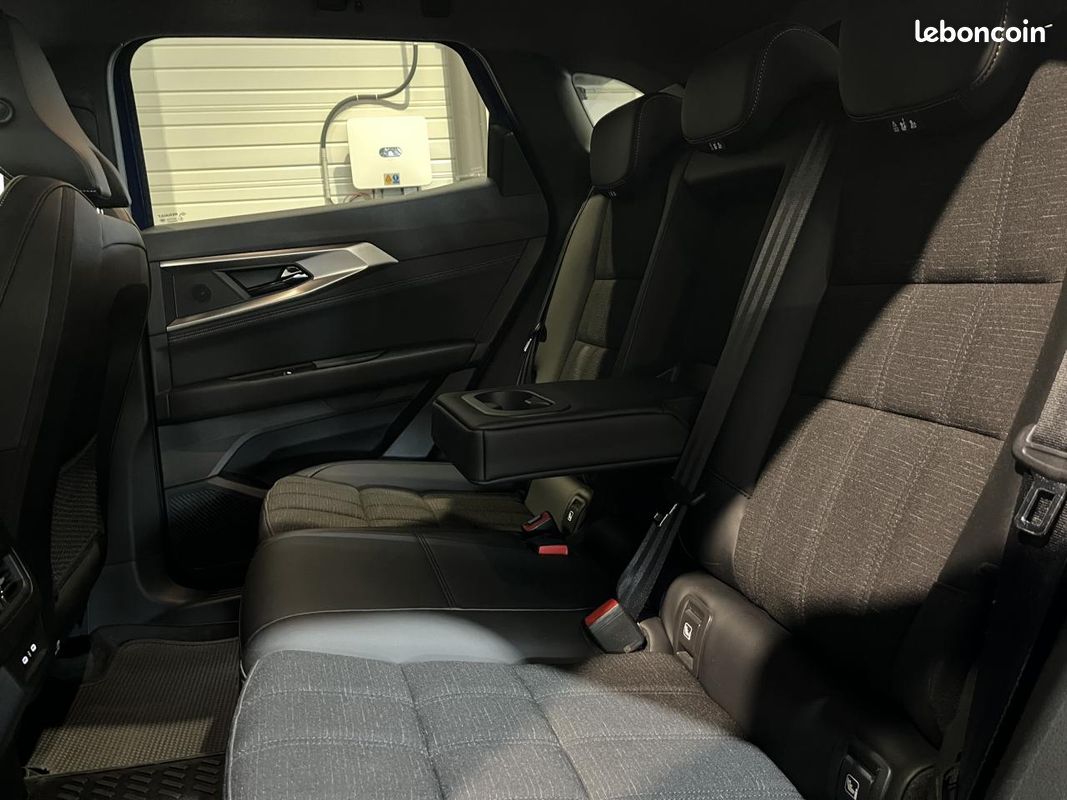 RENAULT AUSTRAL 1.2 E-Tech Hybride - 200CH - CAMÉRA 360° - SIÈGES CHAUFFANTS - BAVETTES (image 12)