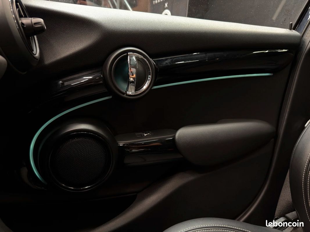 MINI COOPER 1.5 136ch BVA CAMDEN / TOIT OUVRANT / LED INTERIEUR (image 32)