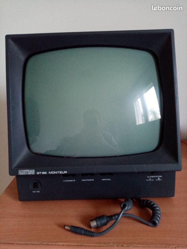 AMSTRAD CPC > > HARDWARE > MONITEUR - AMSTRAD CTM640