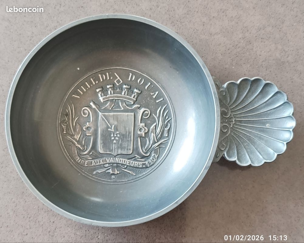 TASTEVIN EN ETAIN. Etain Du Manoir EUR 16,00 - FR