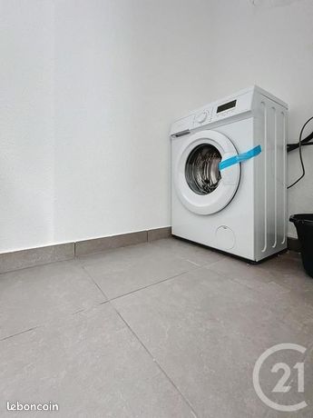 https://img.leboncoin.fr/api/v1/lbcpb1/images/30/bd/48/30bd484b8710b506bca8a7c69b1b01a701d59e61.jpg?rule=ad-image