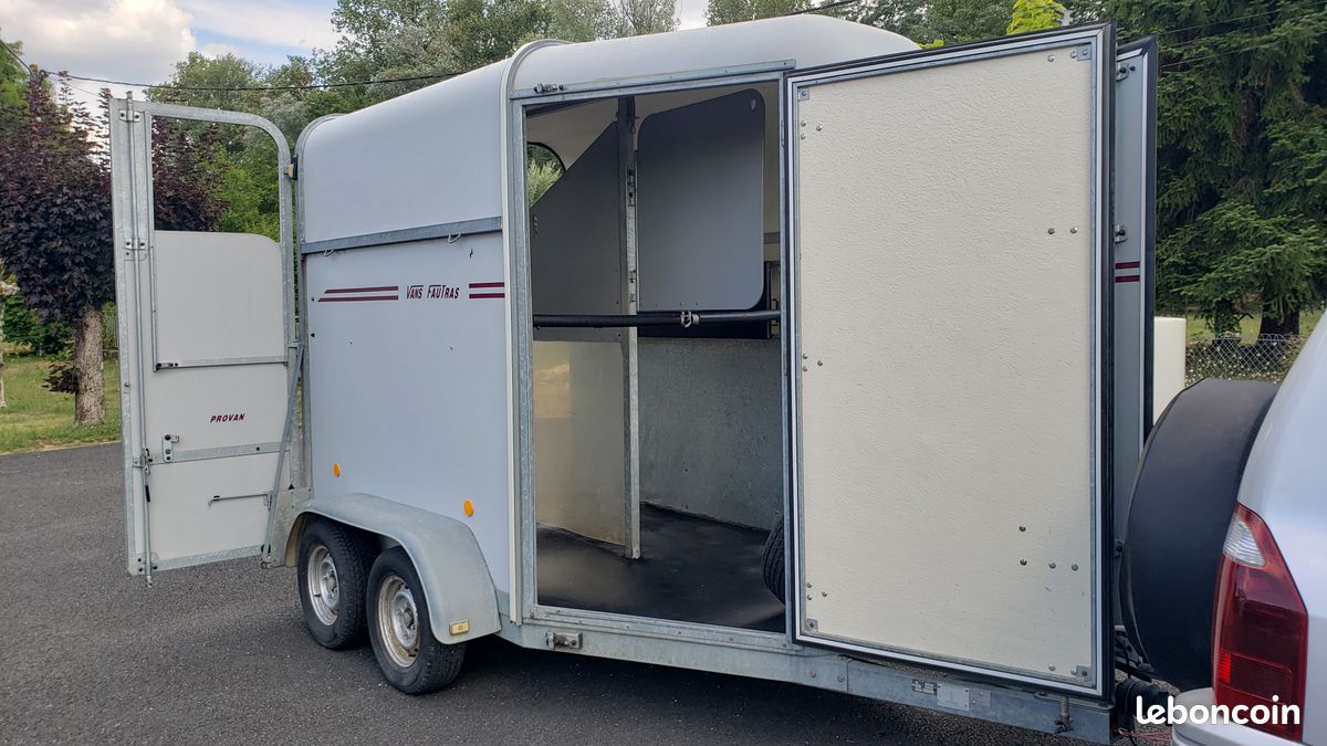 Excellent Van Fautras chevaux nombreux équipements