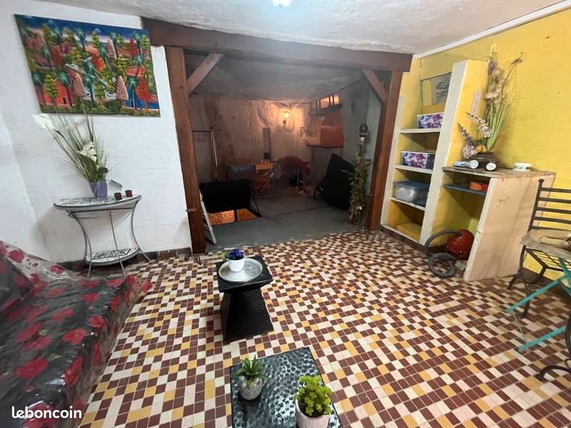 Maison 1 pièce 57 m² · à Loches · 57 m² · 27 000 €