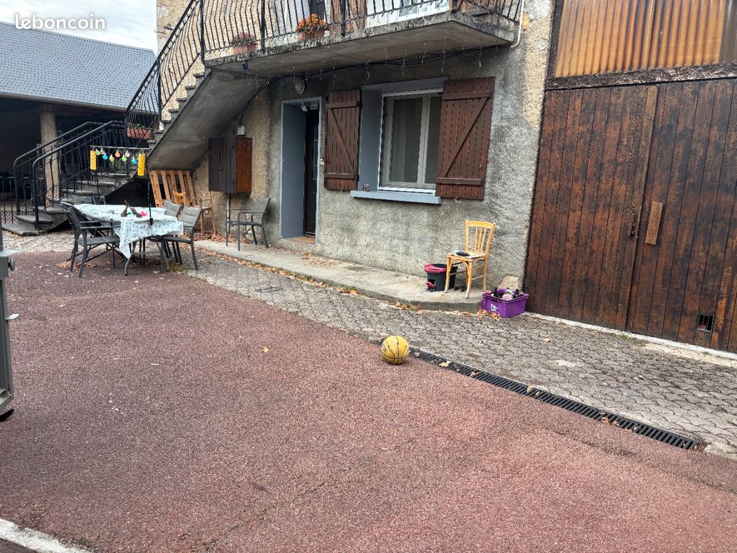 Appartement 2 pièces 58 m² · à Challes-les-Eaux · 58 m² · 660 €/mois