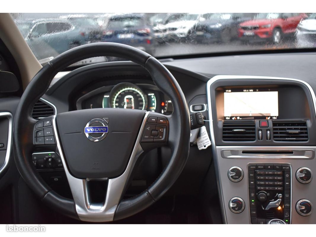 VOLVO XC60 T5 AWD 245 ch Xénium Geartronic A (image 7)
