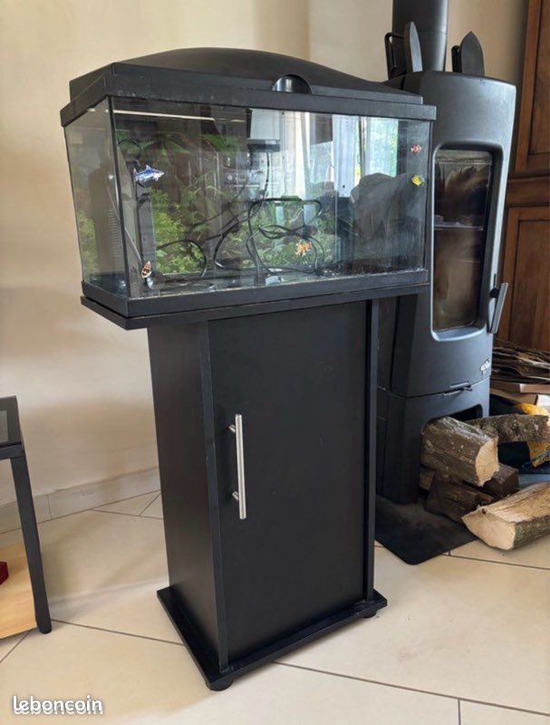 Aquarium + meuble (image 1)