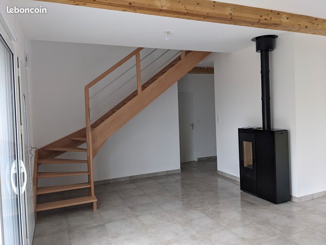 Maison 7 pièces 129 m² · à Gennes-Longuefuye · 129 m² · 1 050 €/mois