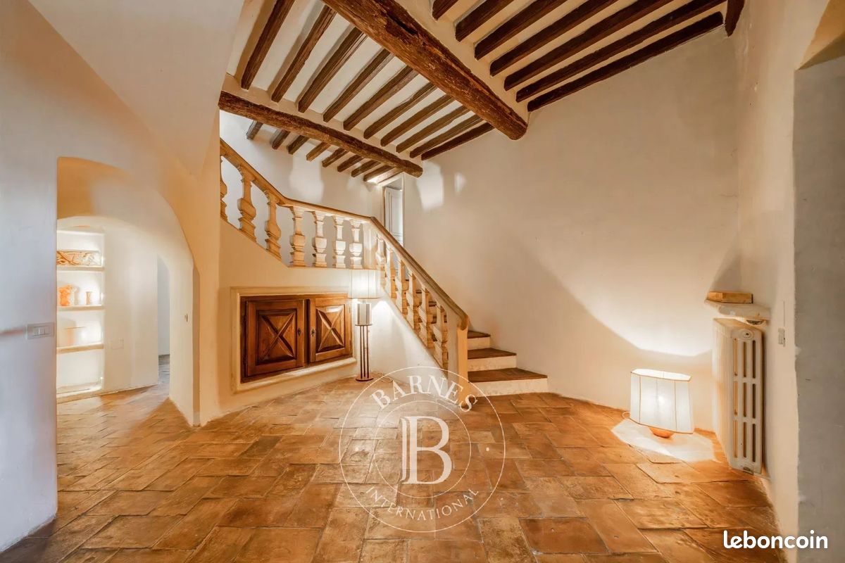 Maison 7 pièces 265 m² · à Saint-Paul-de-Vence · 265 m² · 1 390 000 €