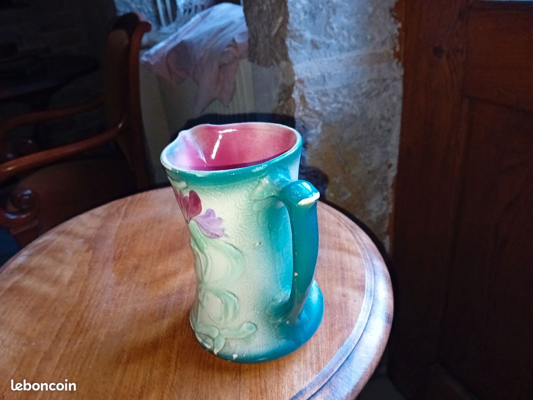 Petite cruche en barbotine (image 2)