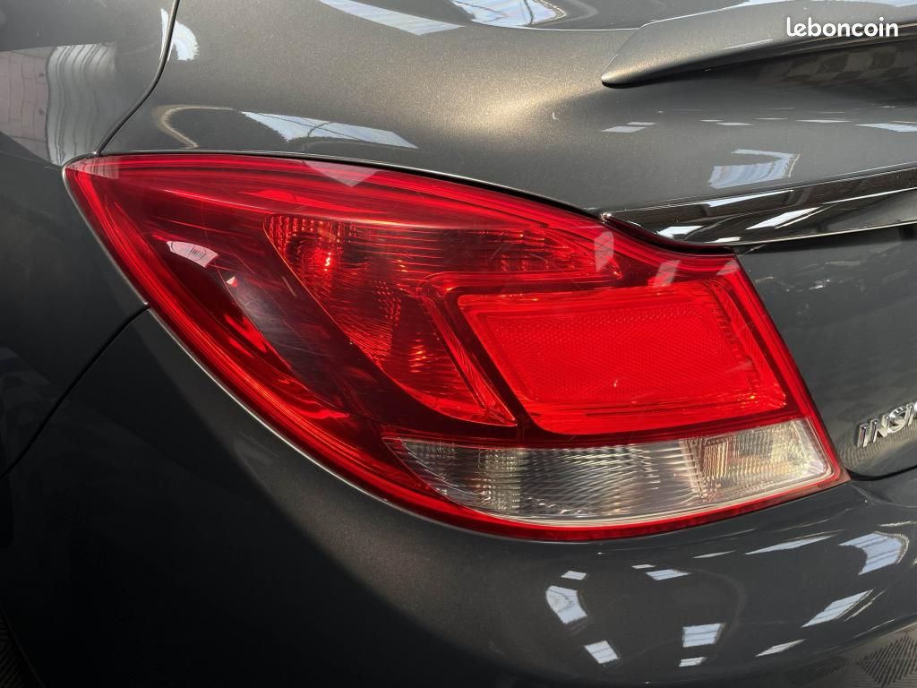 OPEL INSIGNIA 2.0 CDTI 160 COSMO - Sieges électriques / Radars / Bluetooth (image 8)